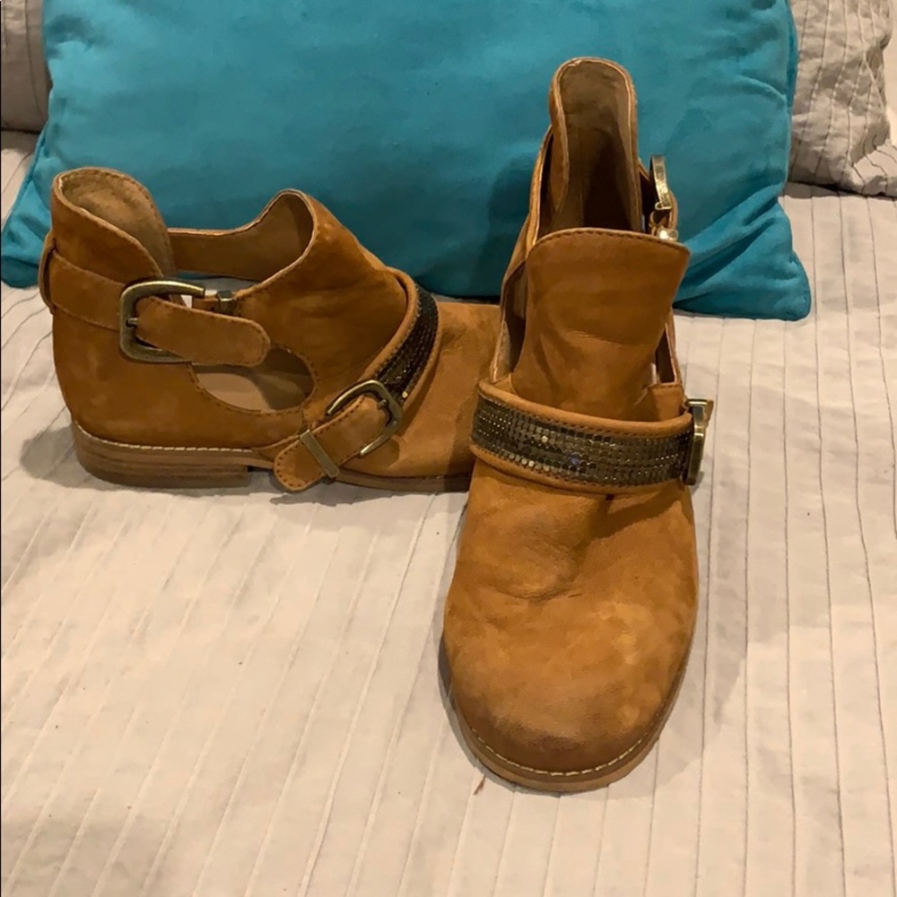 Women’s booties